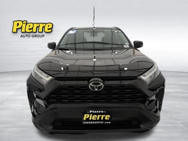 Used 2025 Toyota RAV4 XLE FWD image 7
