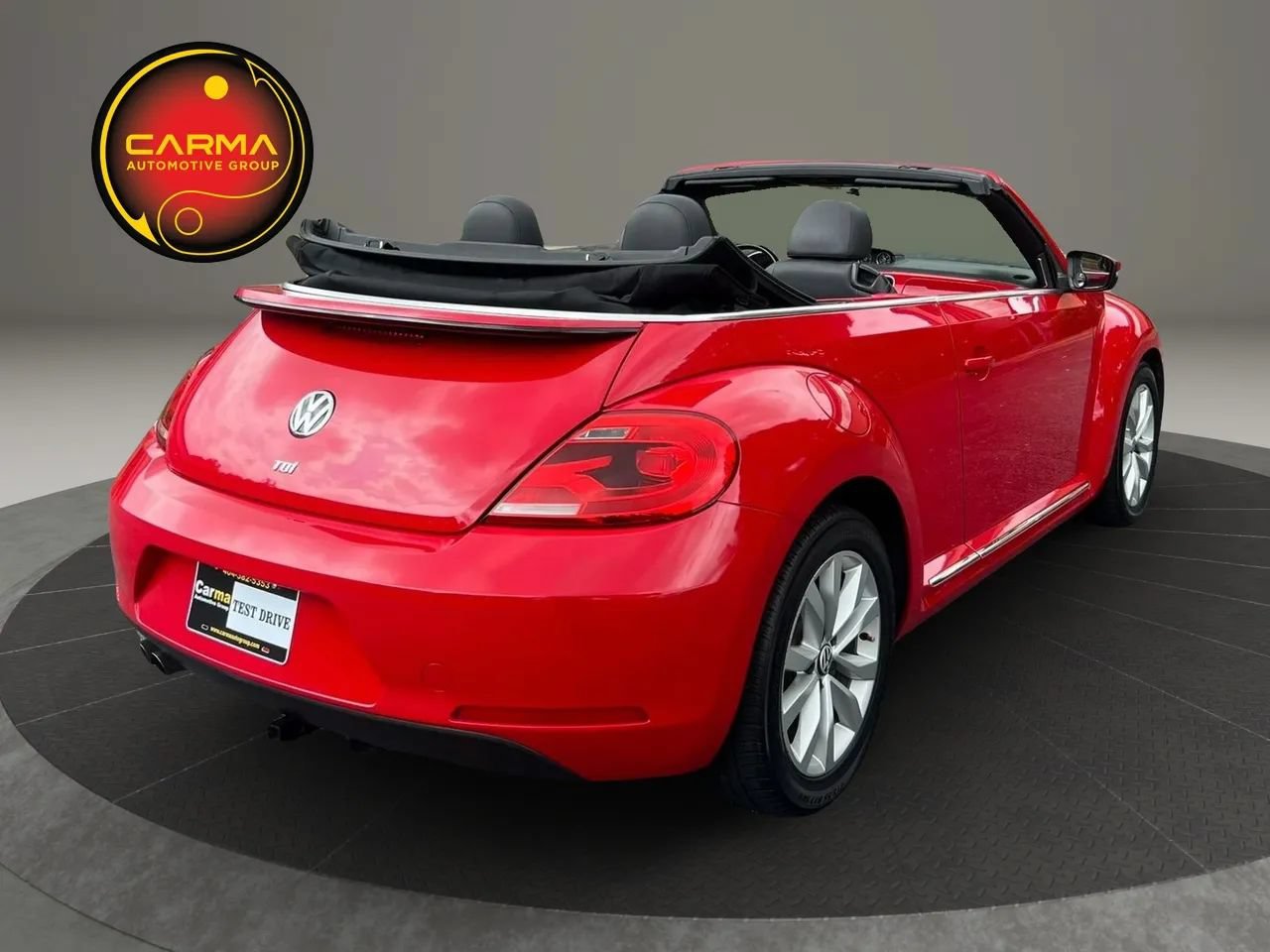Used 2015 Volkswagen Beetle TDI FWD image 4