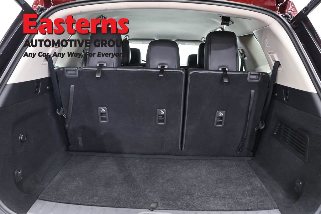 Used 2022 Nissan Pathfinder SL AWD/4WD image 9
