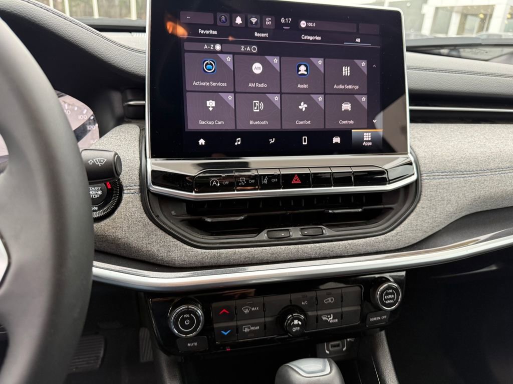 Used 2024 Jeep Compass Latitude image 17