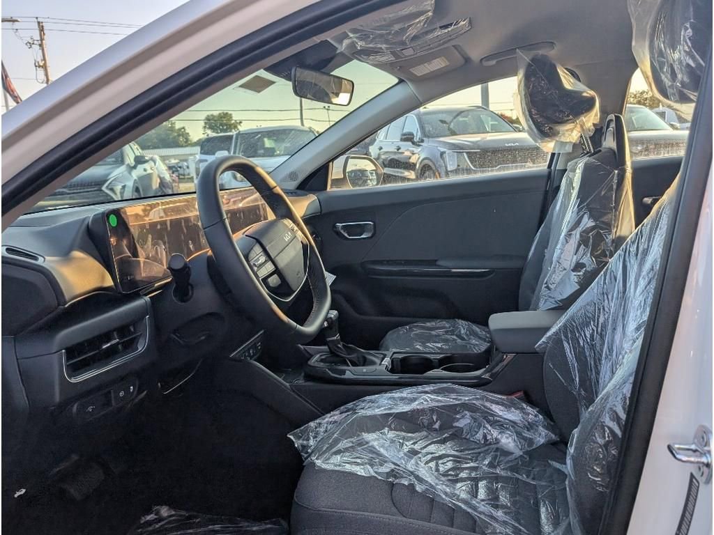 New 2025 Kia K4 EX image 13