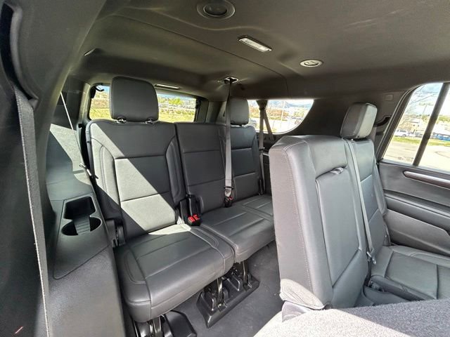 Used 2025 Chevrolet Suburban Z71 AWD/4WD image 31