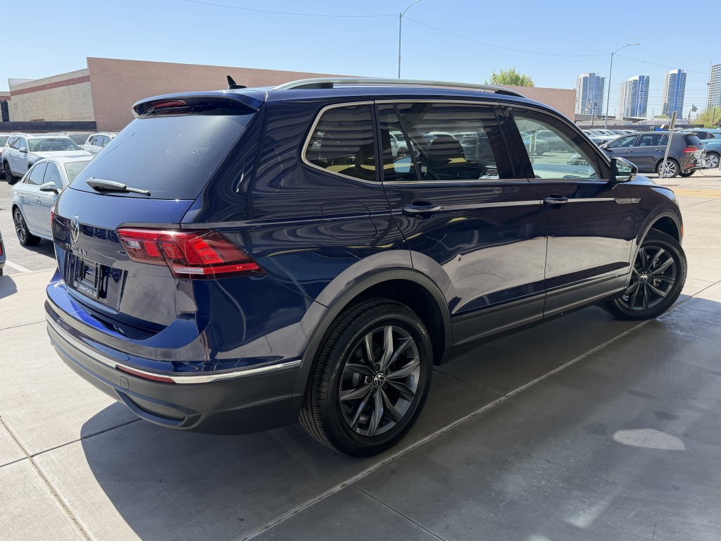 Used 2022 Volkswagen Tiguan SE FWD image 4