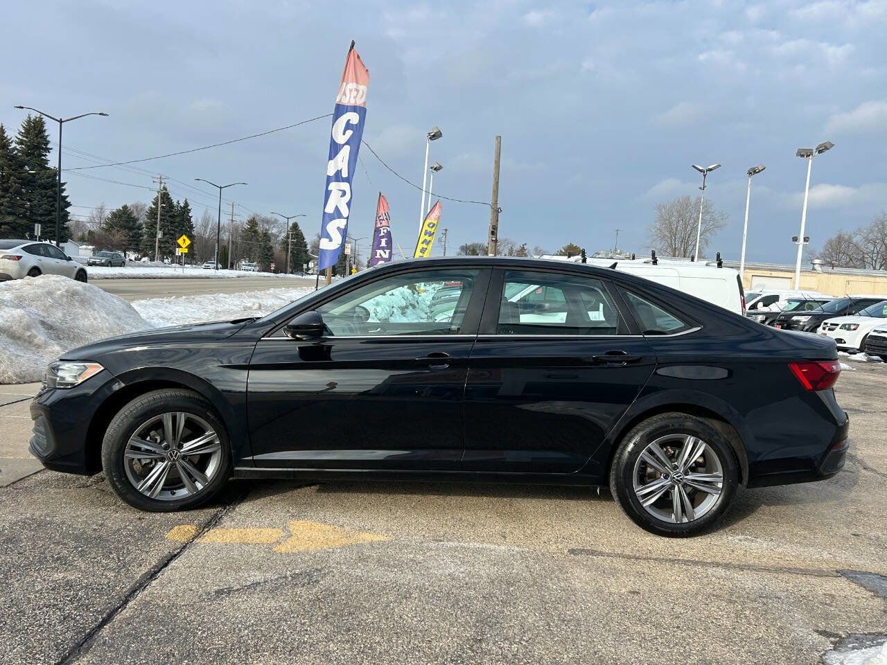 Used 2024 Volkswagen Jetta SE image 7