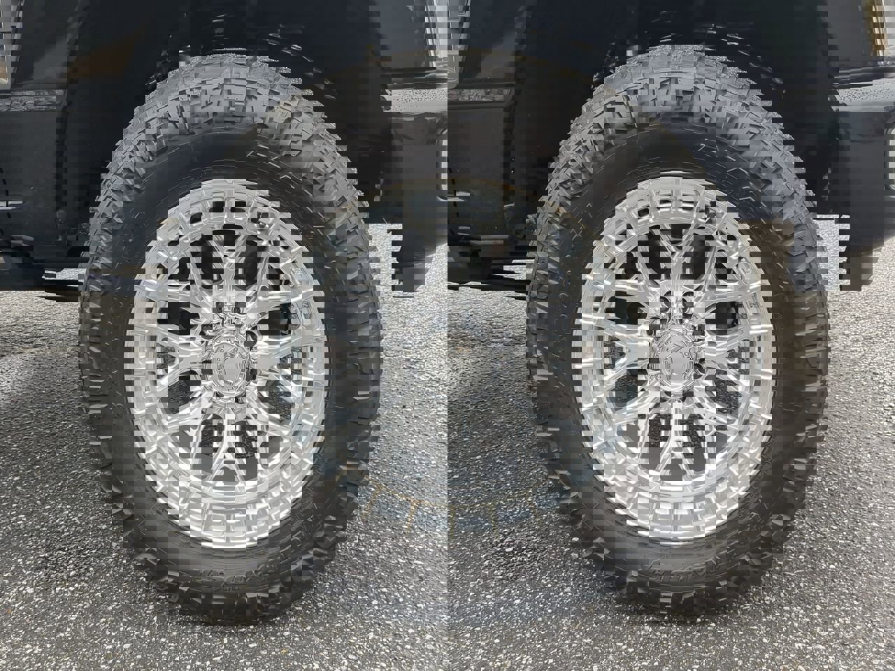 Used 2024 Ford F250 Limited w/ FX4 Off-Road Package image 9