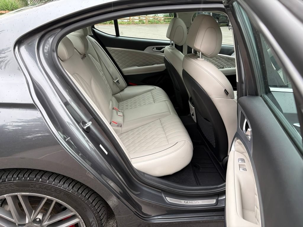Used 2019 Genesis G70 3.3T Advanced w/ Prestige Package AWD/4WD image 25