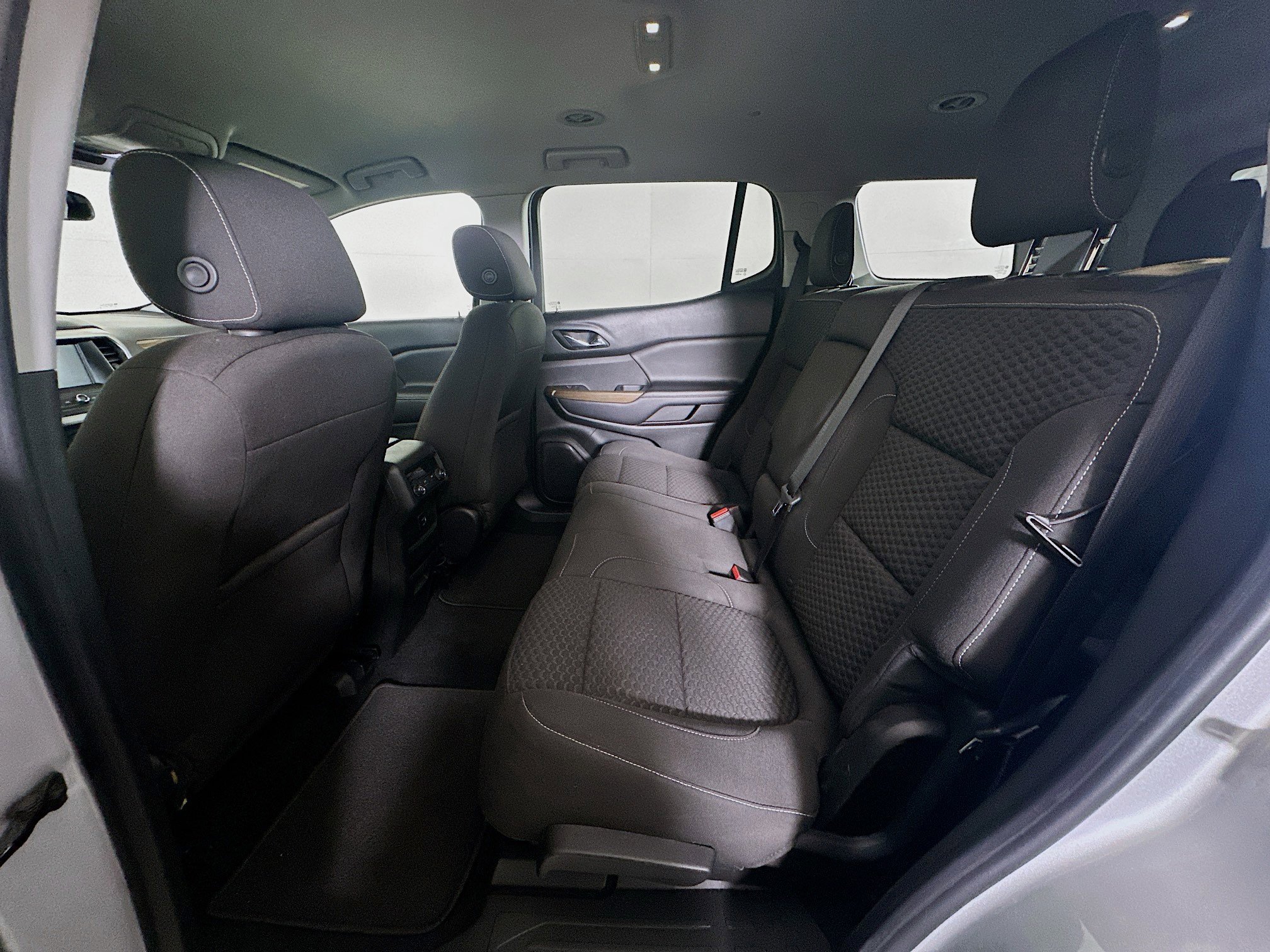 Used 2017 GMC Acadia SLE image 26