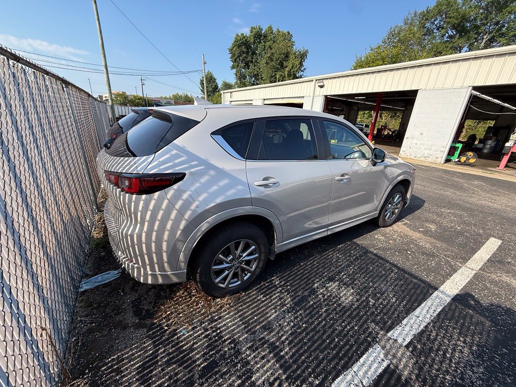 Used 2025 MAZDA CX-5 AWD 2.5 S w/ Preferred Package image 3