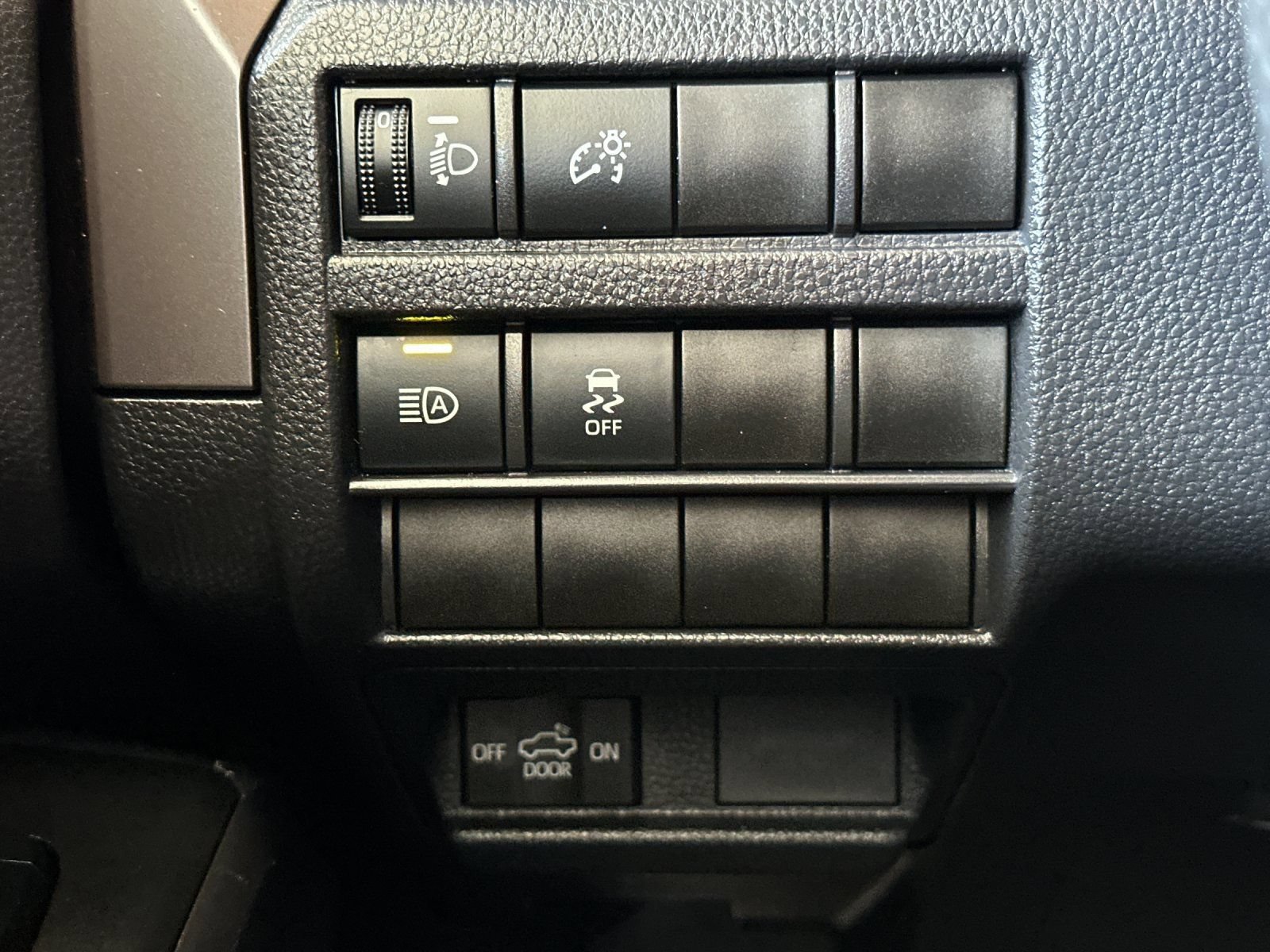 Used 2024 Toyota Tacoma SR5 AWD/4WD image 29