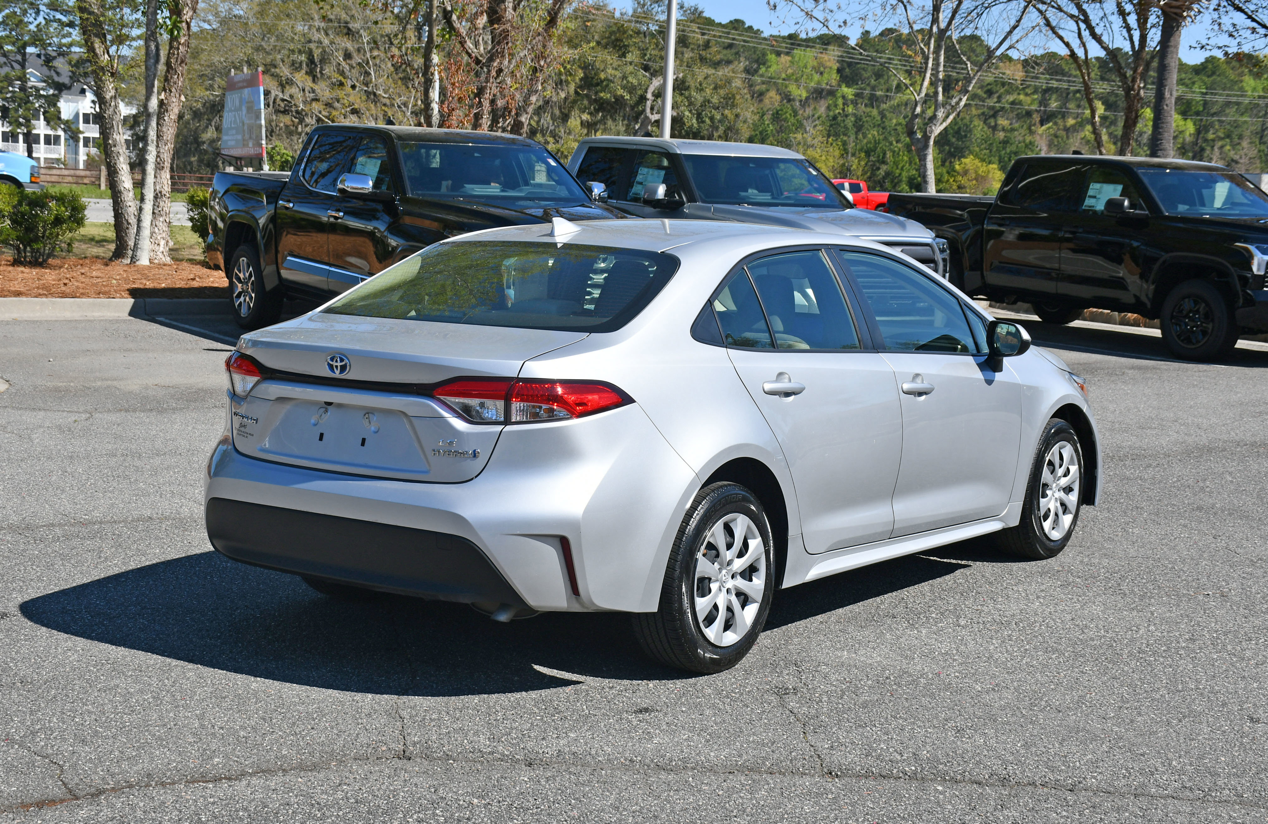 Used 2023 Toyota Corolla LE image 4