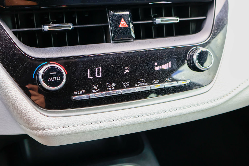 Used 2022 Toyota Corolla SE FWD image 16
