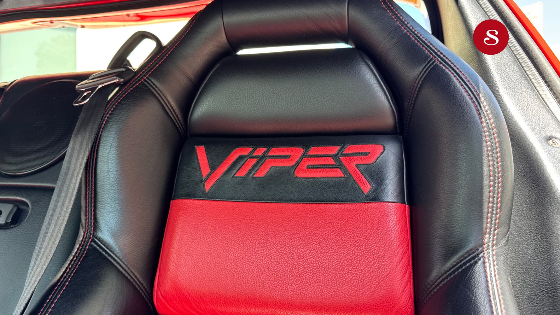 Used 2001 Dodge Viper RT/10 RWD image 12