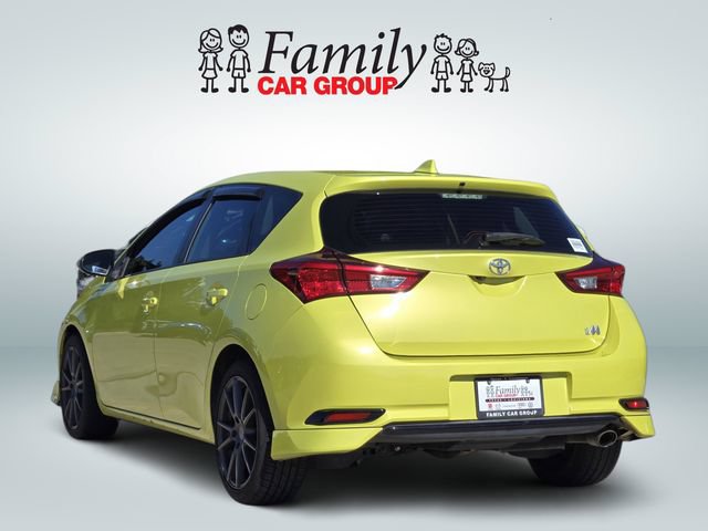 Used 2018 Toyota Corolla iM FWD image 3