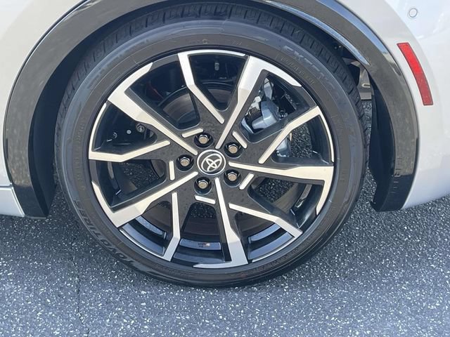 Used 2026 Toyota Prius Plug-In Hybrid w/ Limited Premium Package FWD image 7