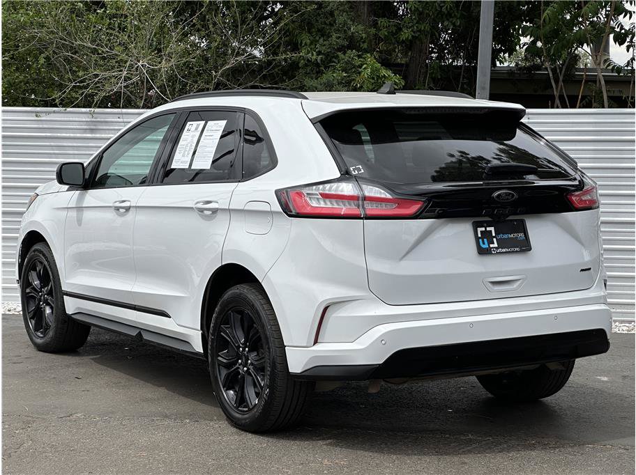 Used 2024 Ford Edge SE w/ Black Appearance Package AWD/4WD image 3