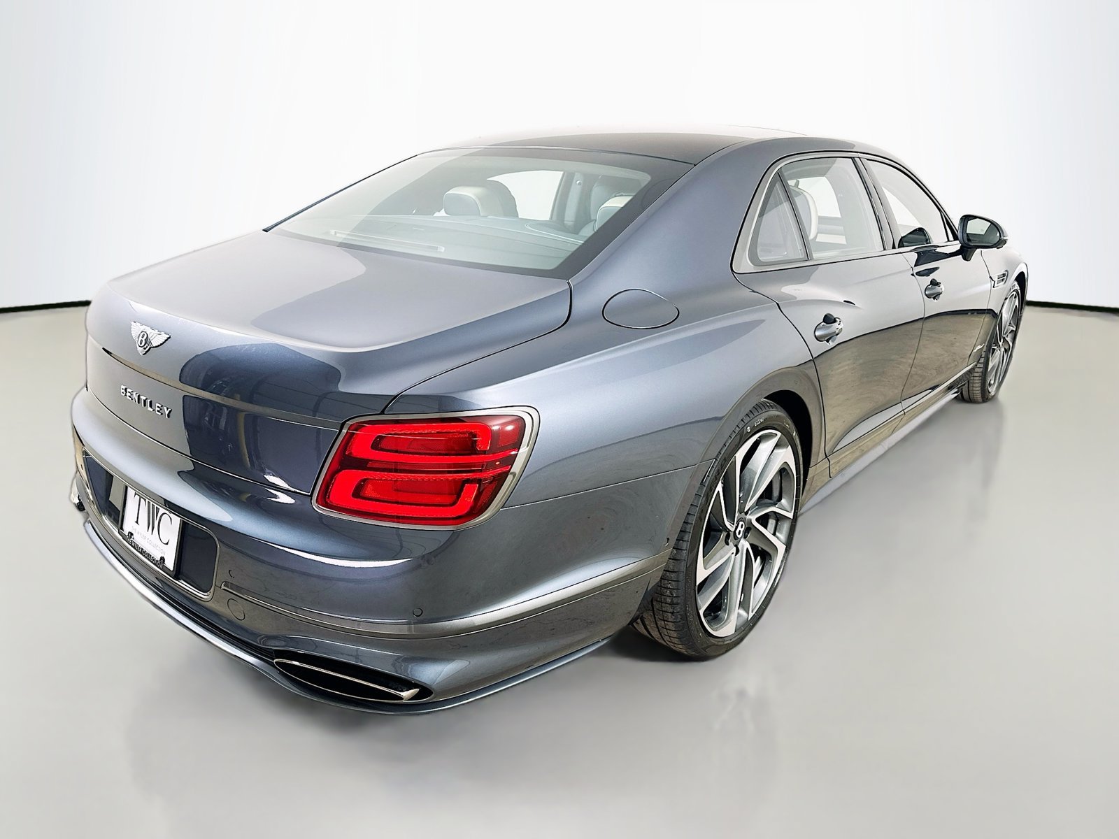New 2026 Bentley Flying Spur Plug-In Hybrid AWD/4WD image 9