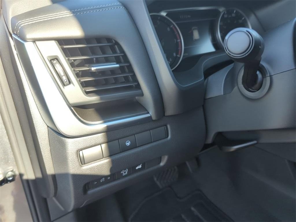 New 2026 Nissan Rogue SV image 10