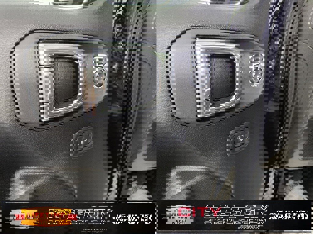 New 2025 Jeep Gladiator Sport image 12