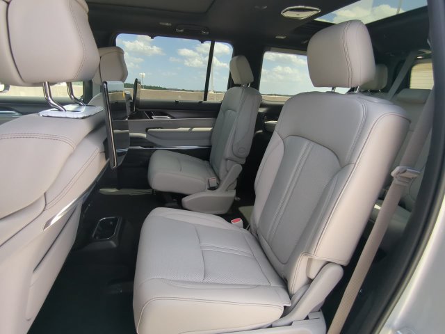 New 2026 Jeep Grand Wagoneer Summit w/ Rear Seat Video Group I AWD/4WD image 17