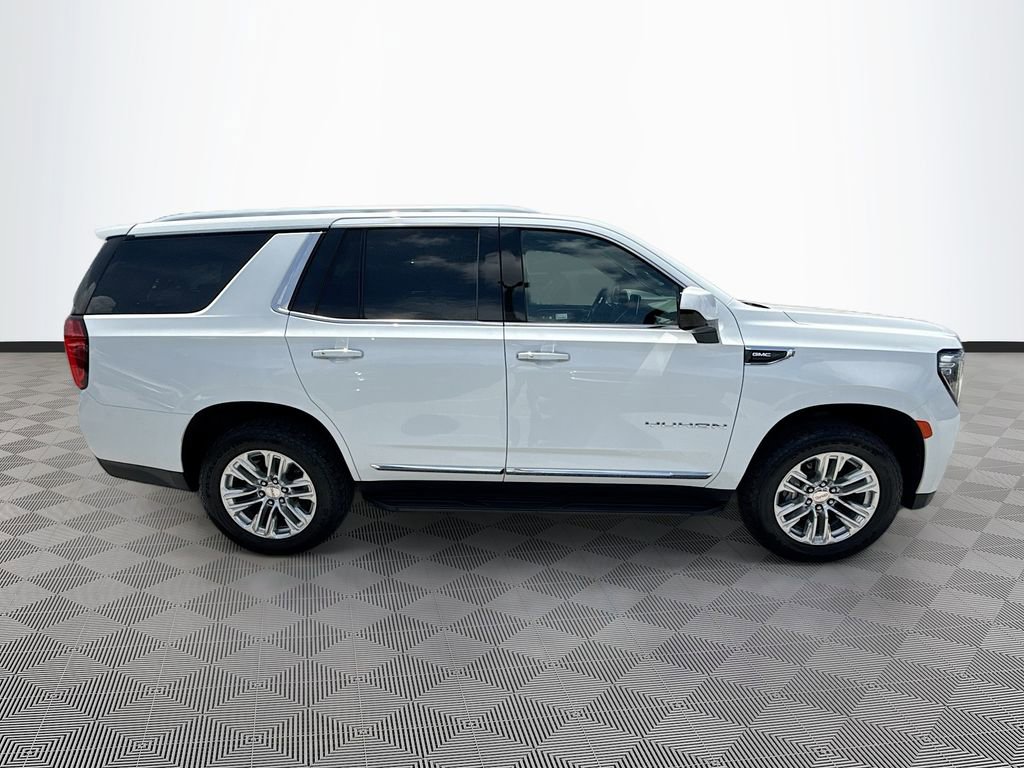 Used 2024 GMC Yukon SLT RWD image 9