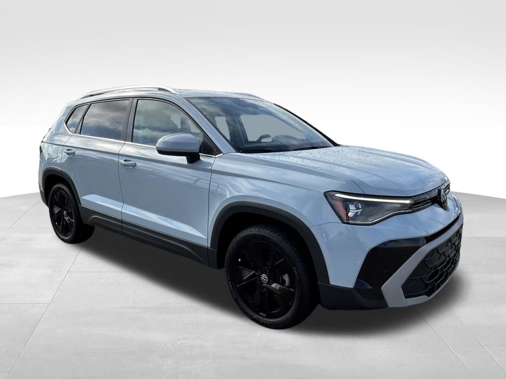 Used 2025 Volkswagen Taos SE image 7