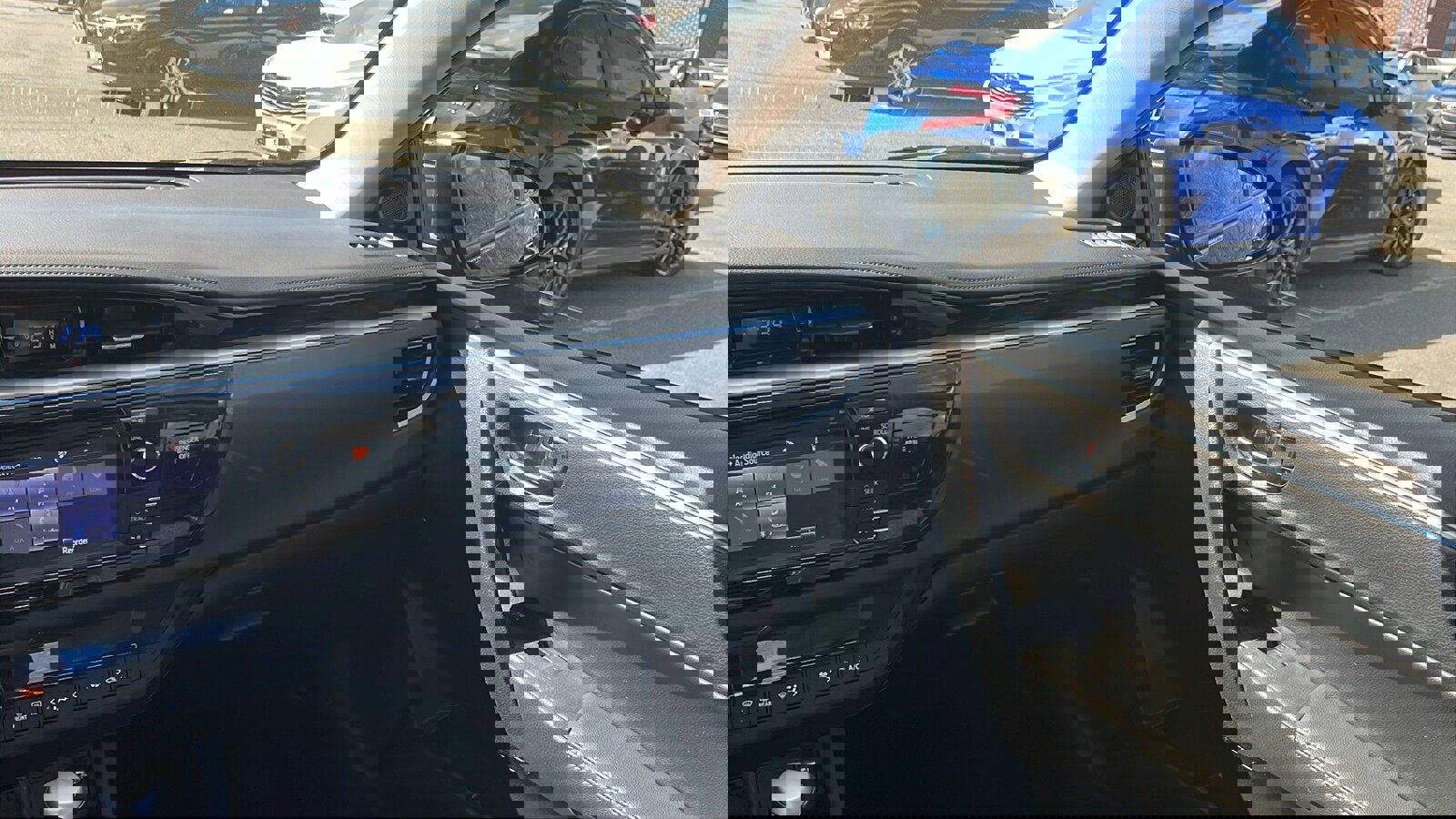 Used 2016 Toyota Corolla S image 24