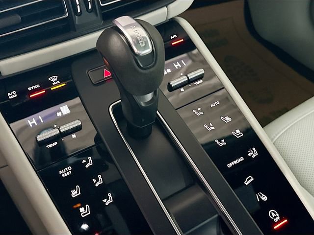 Used 2022 Porsche Macan GTS image 17