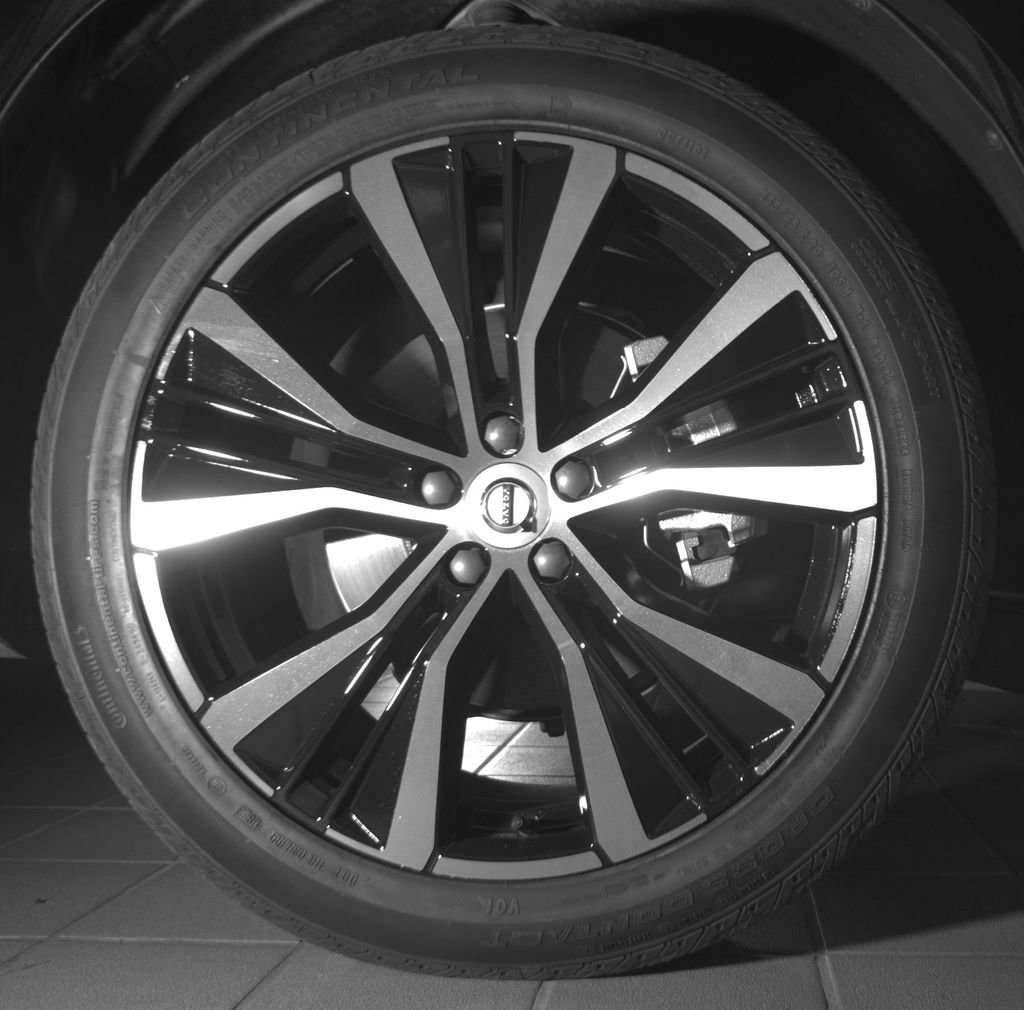 Certified 2024 Volvo XC60 B5 Plus w/ Protection Package Premier AWD/4WD image 23