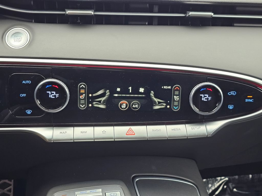 Certified 2025 Genesis GV70 3.5T Sport AWD/4WD image 16