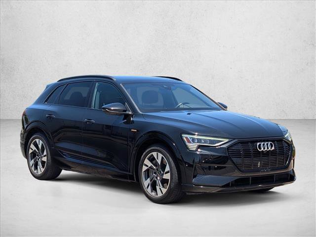 Used 2022 Audi e-tron Premium w/ Convenience Plus Package AWD/4WD image 3