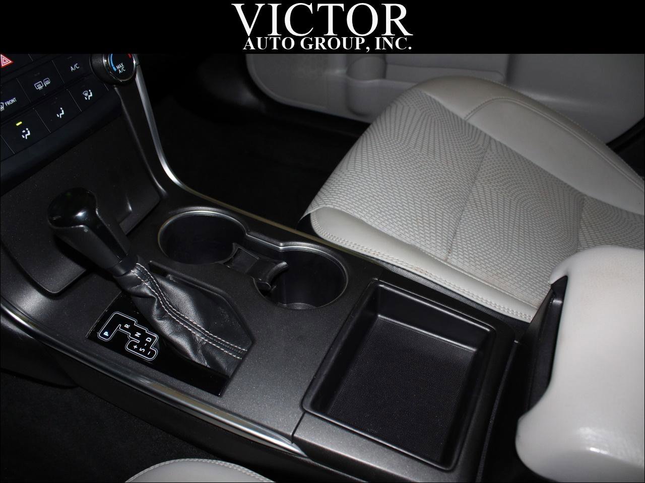 Used 2017 Toyota Camry SE image 20