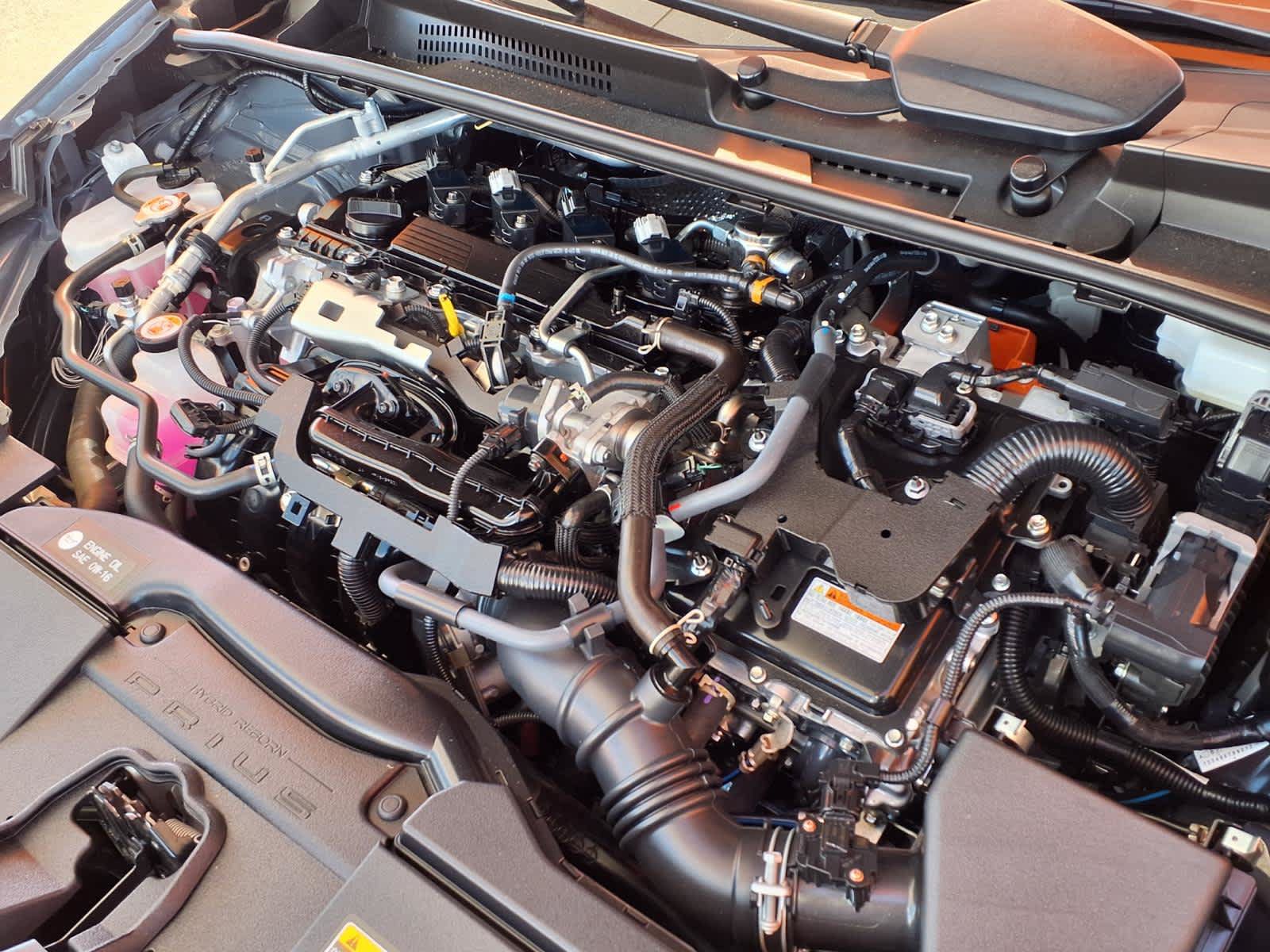Certified 2025 Toyota Prius XLE FWD image 8