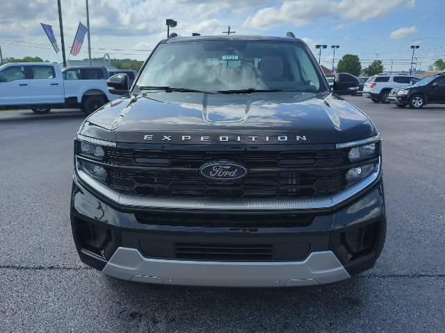 New 2026 Ford Expedition Max Platinum w/ Platinum Ultimate Package AWD/4WD image 4