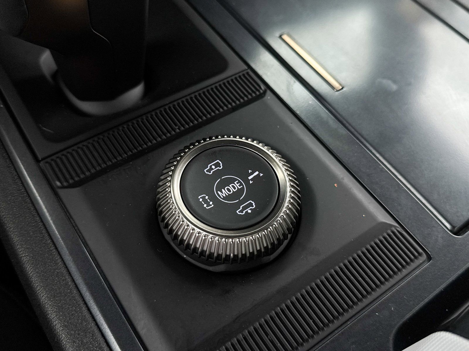 Used 2025 GMC Hummer EV 2X image 32