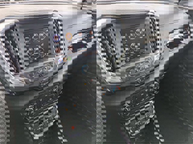 Used 2024 GMC Terrain SLE image 11