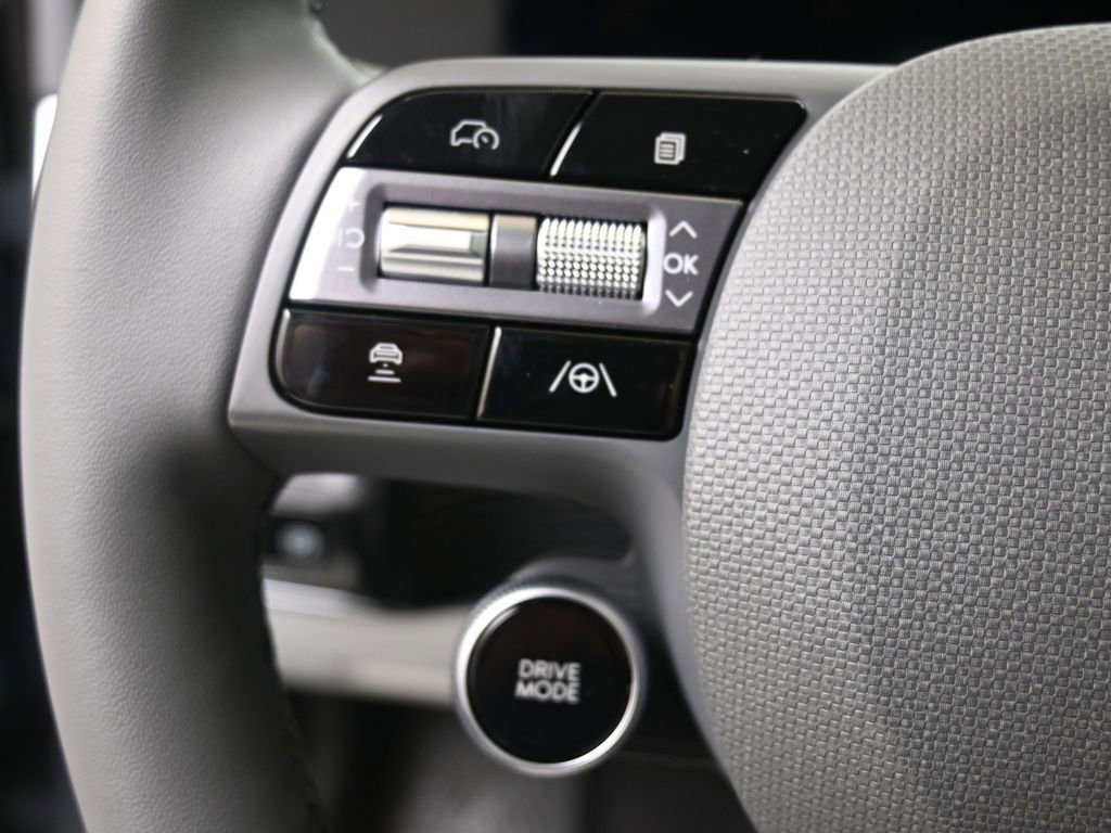 Used 2025 Hyundai Ioniq 5 Limited image 24