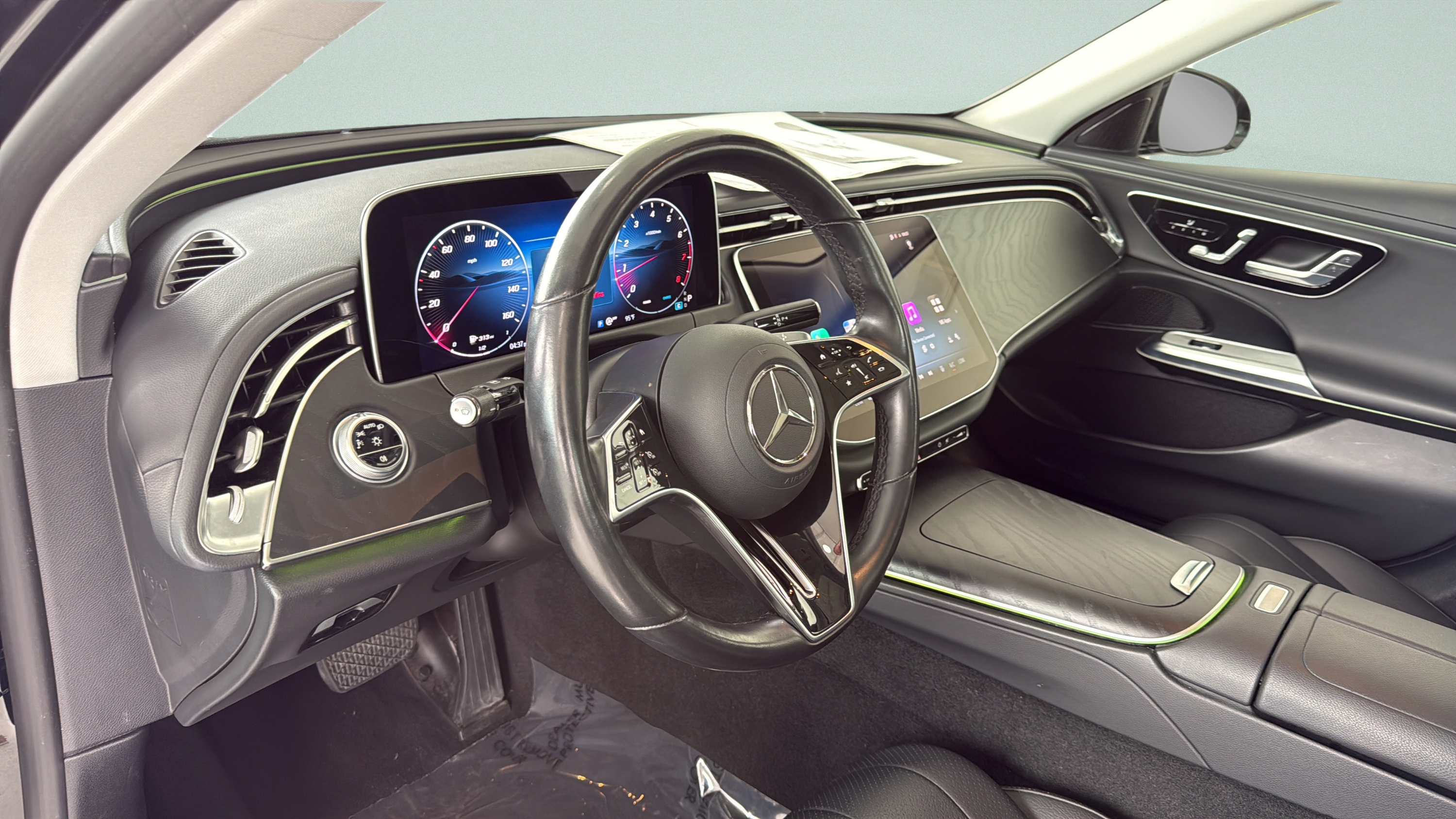 Certified 2025 Mercedes-Benz E 350 4MATIC Sedan w/ Winter Package image 17