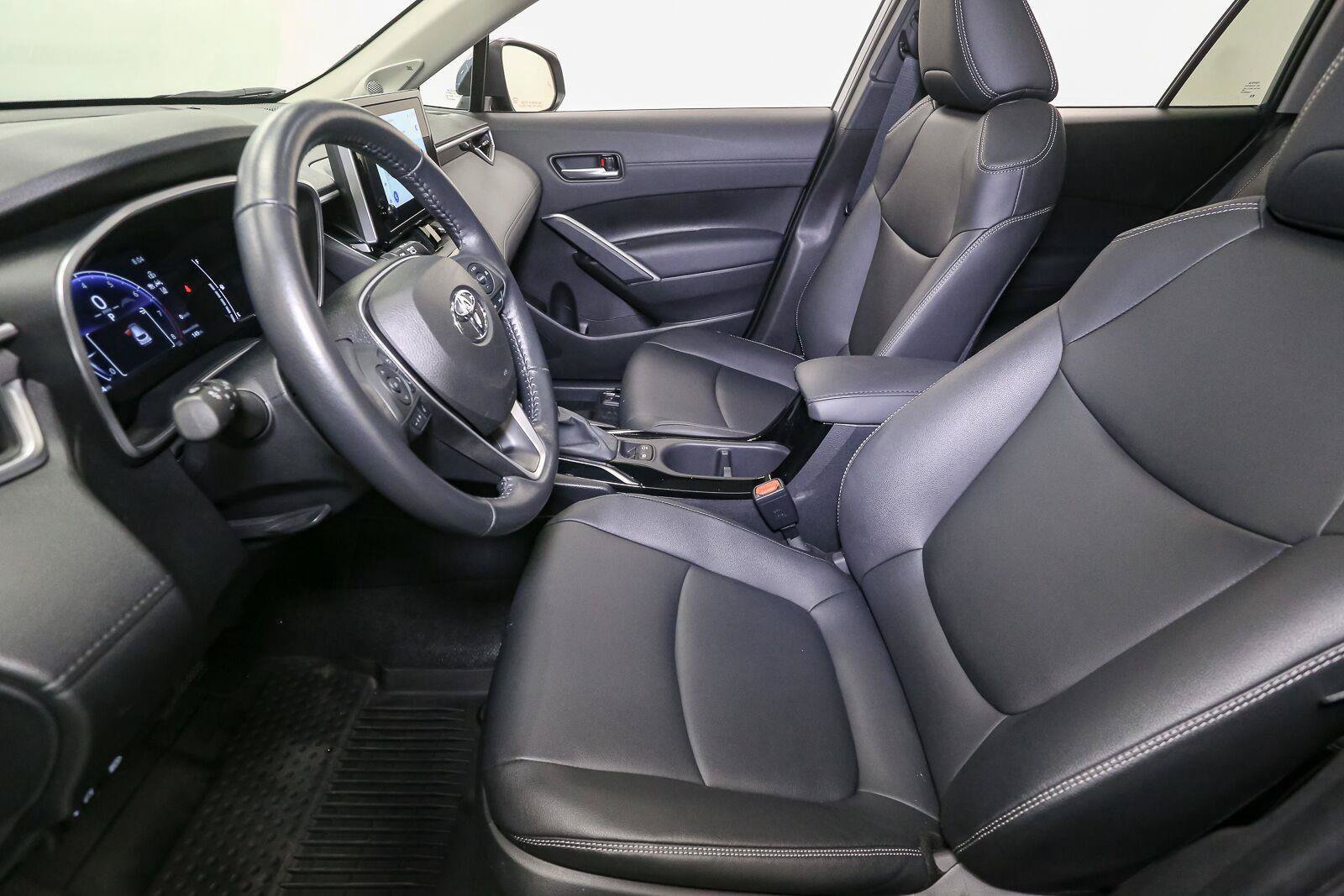 Certified 2023 Toyota Corolla Cross XLE w/ Convenience Package AWD/4WD image 47