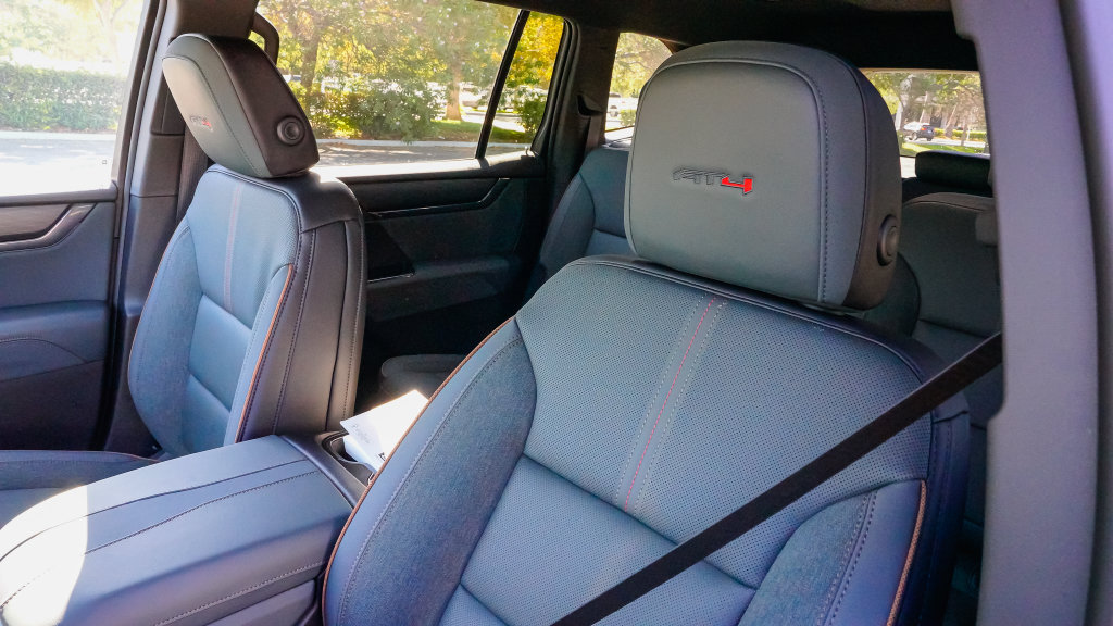New 2027 GMC Acadia AT4 w/ AT4 Reserve Package AWD/4WD image 12