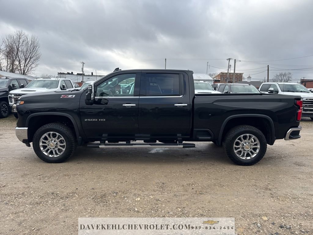 Used 2025 Chevrolet Silverado 2500 LTZ w/ LTZ Plus Package image 2