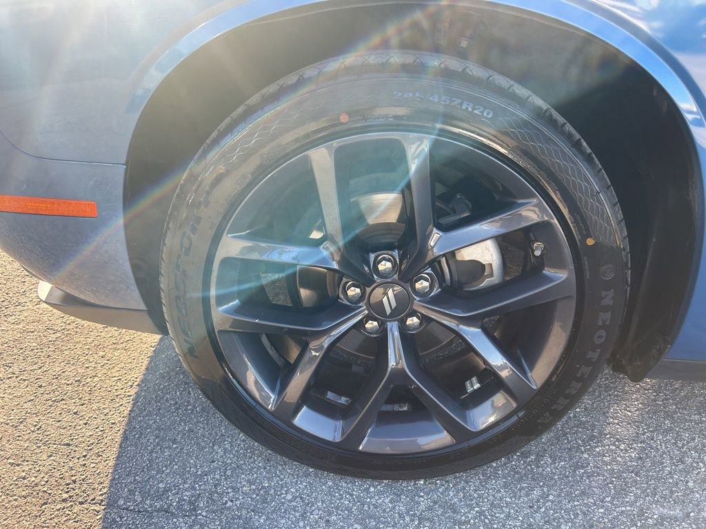Certified 2022 Dodge Challenger SXT w/ Blacktop Package image 17