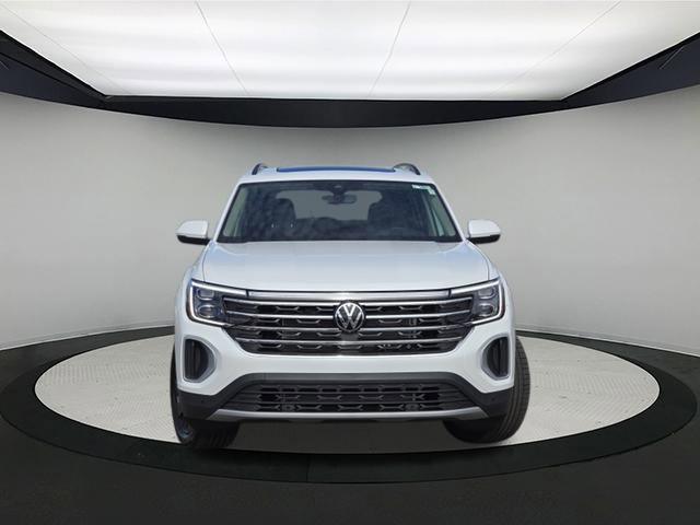 New 2026 Volkswagen Atlas SE image 2