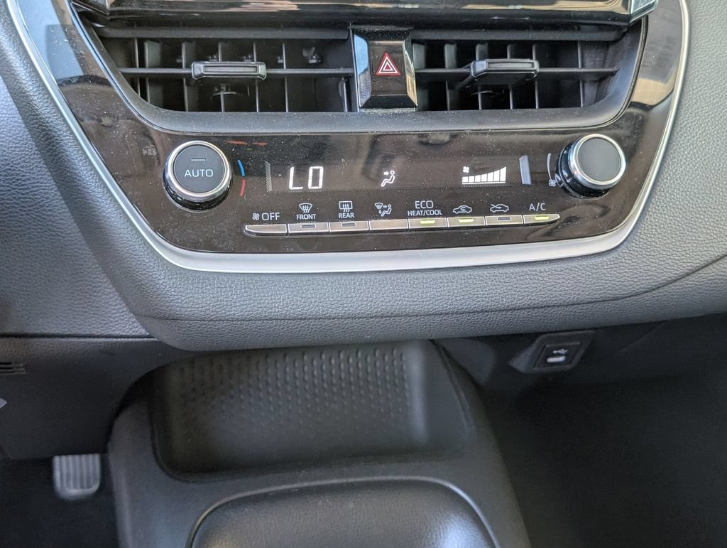 Used 2024 Toyota Corolla LE FWD image 8