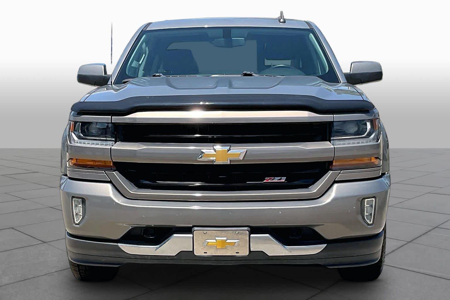 Used 2017 Chevrolet Silverado 1500 LT w/ All Star Edition AWD/4WD image 4