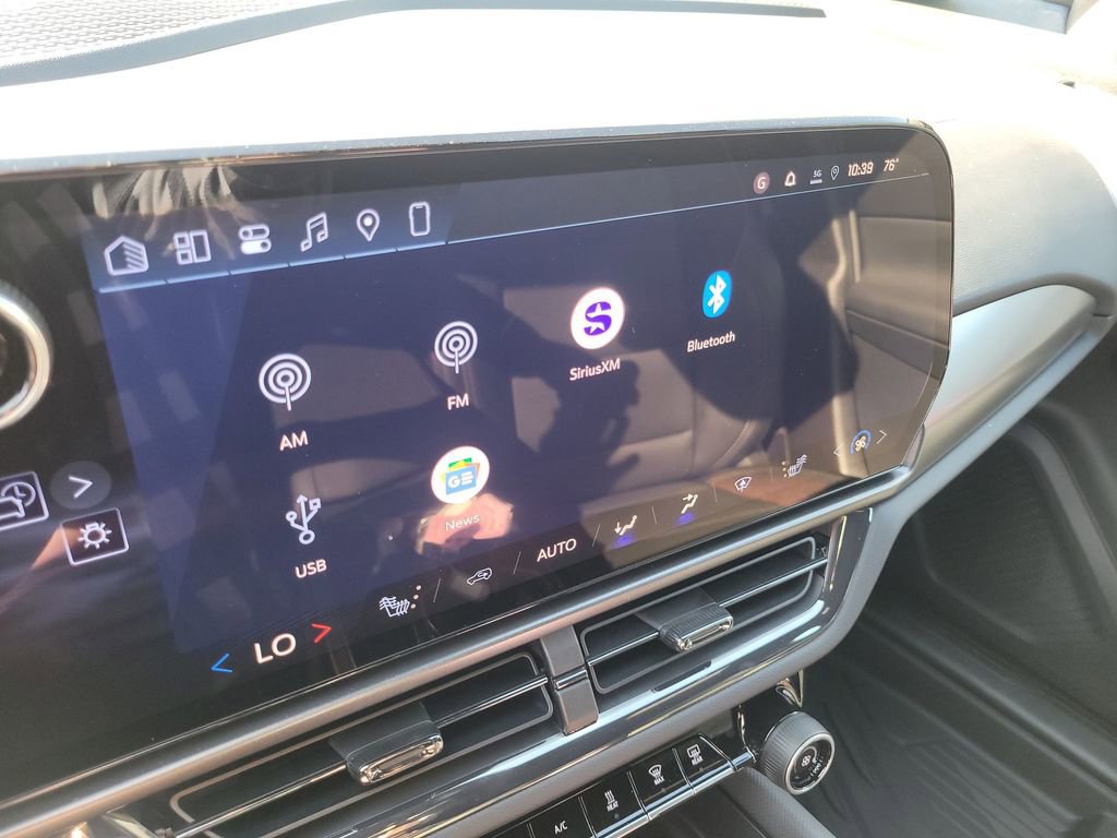 New 2026 Chevrolet Equinox EV RS image 13