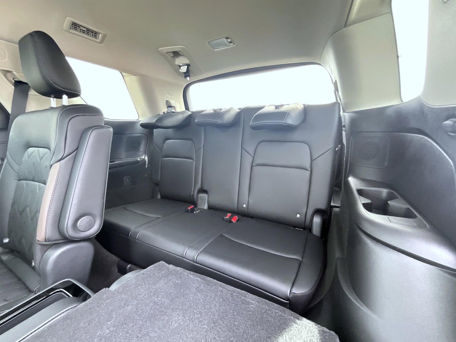 New 2026 Nissan Pathfinder Platinum AWD/4WD image 12