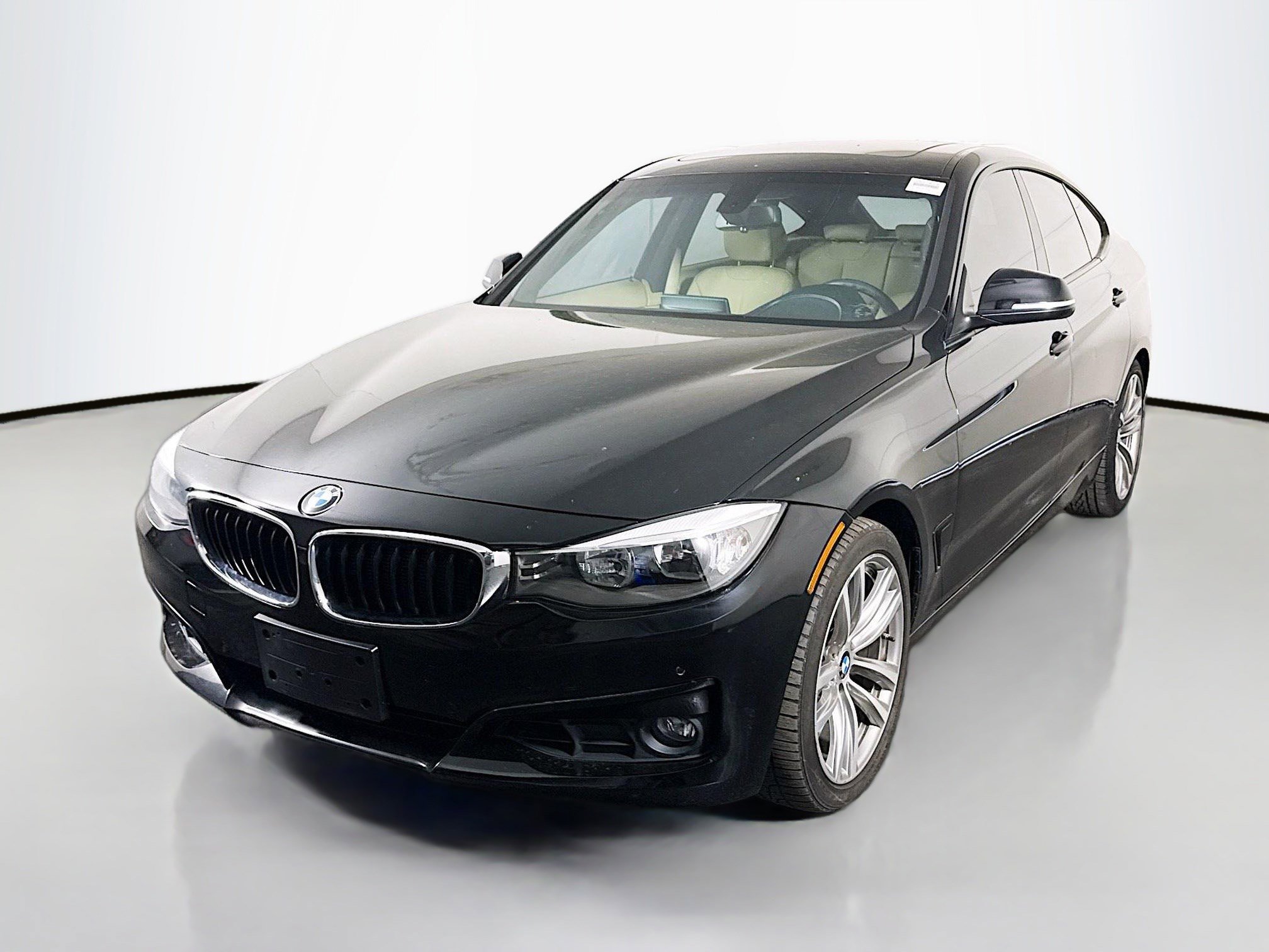 Used 2016 BMW 328i xDrive w/ Driver Assistance Package image 4