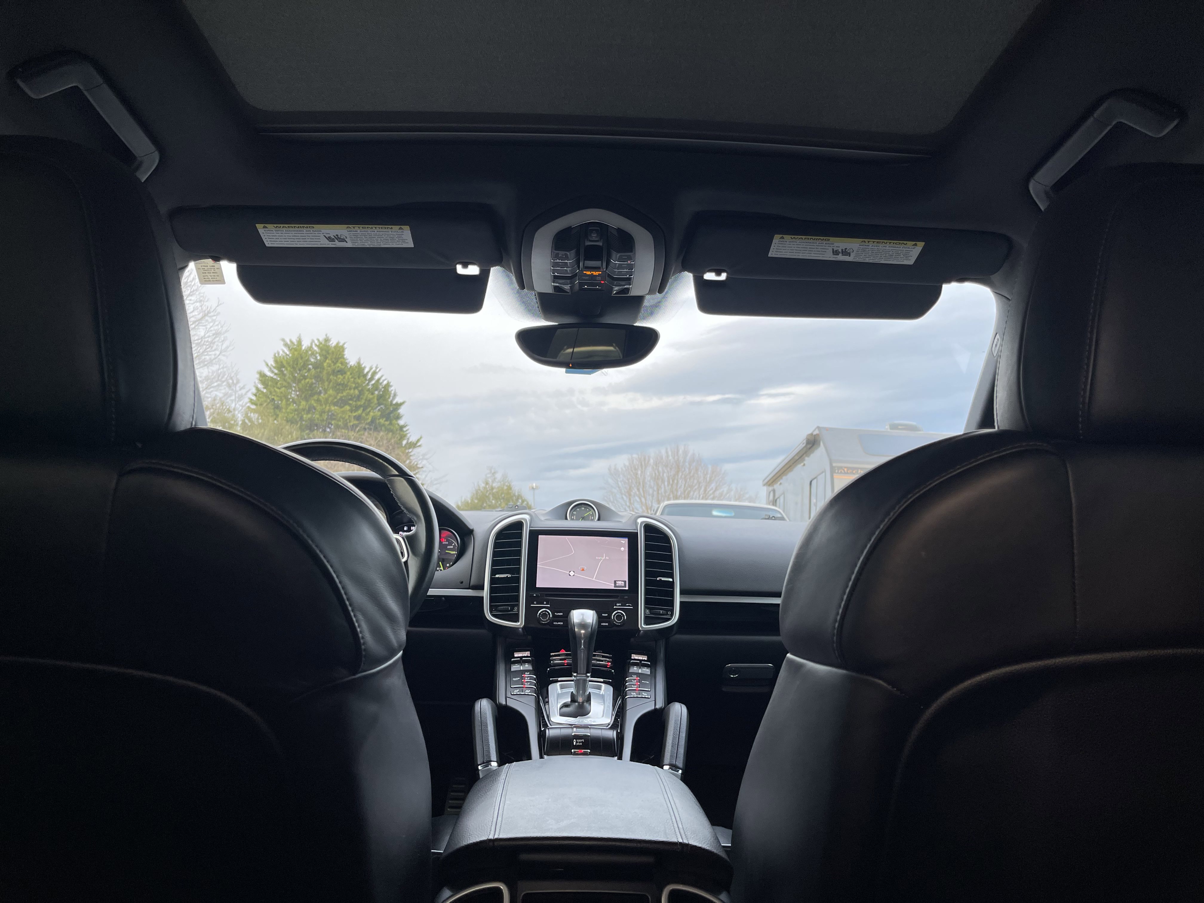 Used 2018 Porsche Cayenne S Platinum image 16