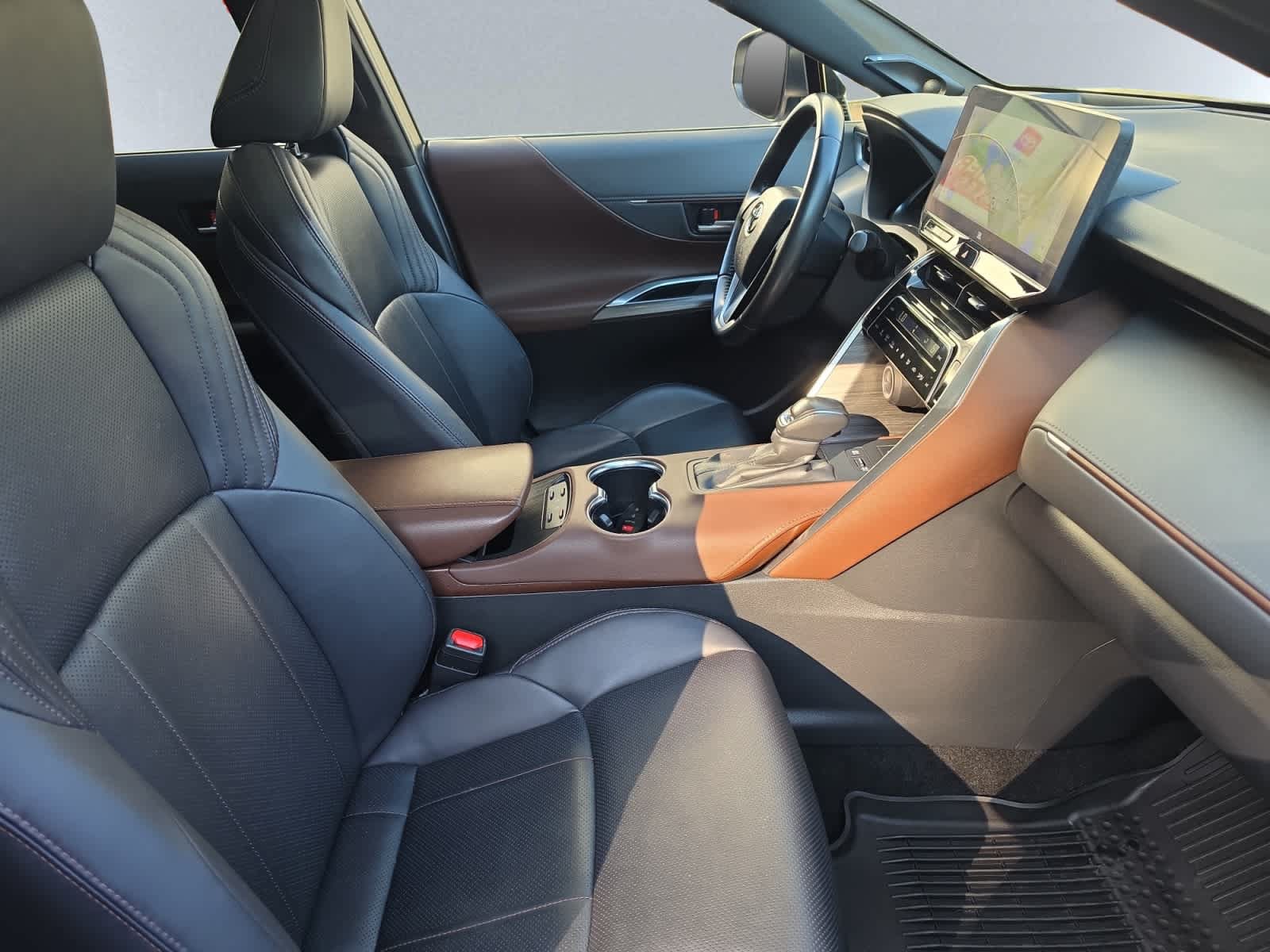 Used 2024 Toyota Venza Limited AWD/4WD image 20