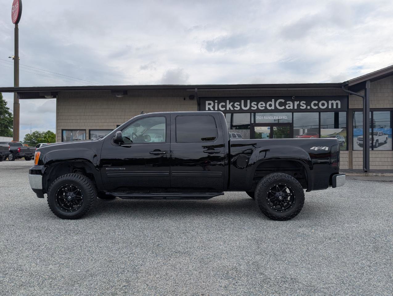Used 2011 GMC Sierra 1500 SLT AWD/4WD image 8
